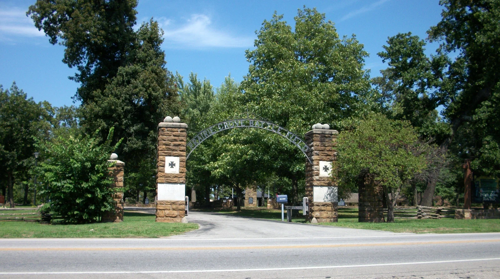 Prairie Grove Battlefield State Park — Brandonrush, public domain Entrance to Prairie Grove Battlefield State Park in Prairie Grove, Arkansas